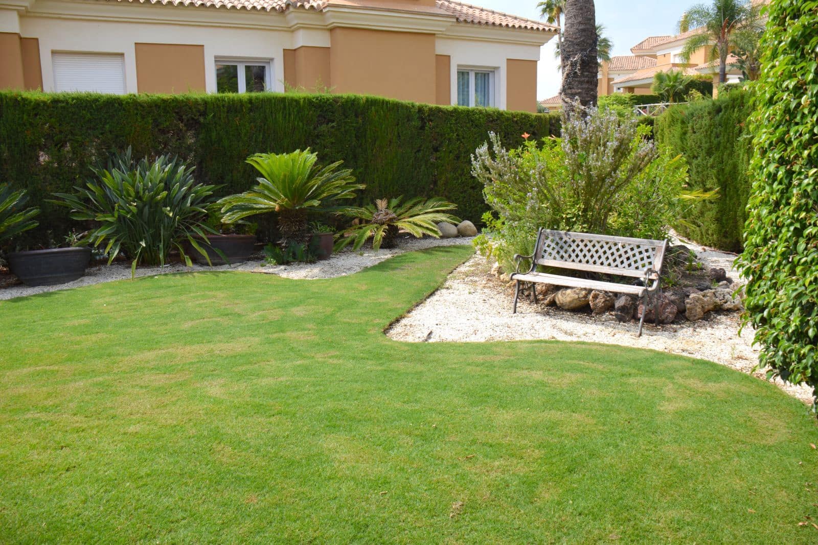 5 bedroom Semi-detached Villa for sale in Marbella - € 1,500,000 (Ref: 9836385)