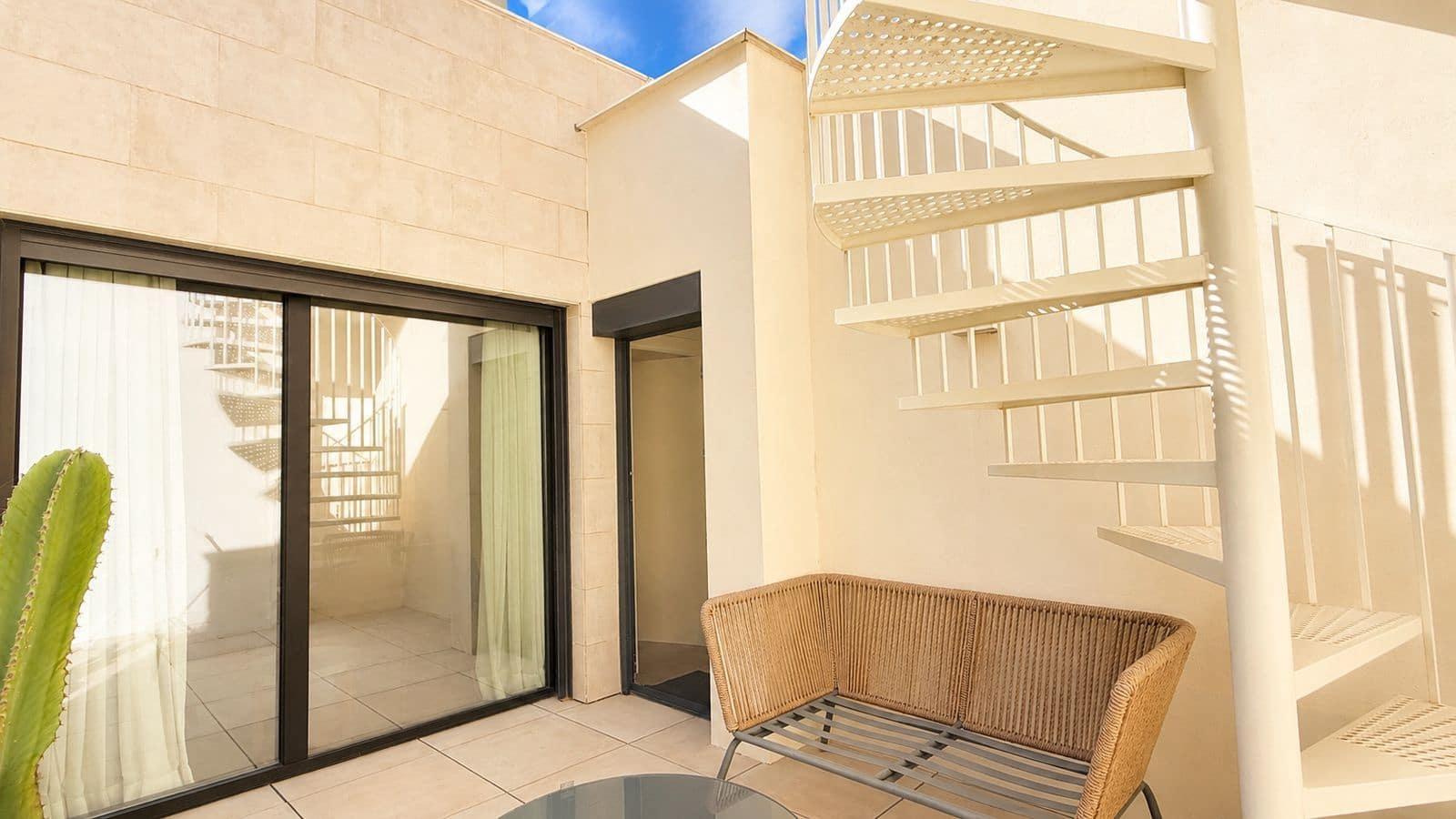 4 makuuhuone Omakotitalo myytävänä paikassa La Cala de Mijas - 999 000 € (Ref: 9836388)