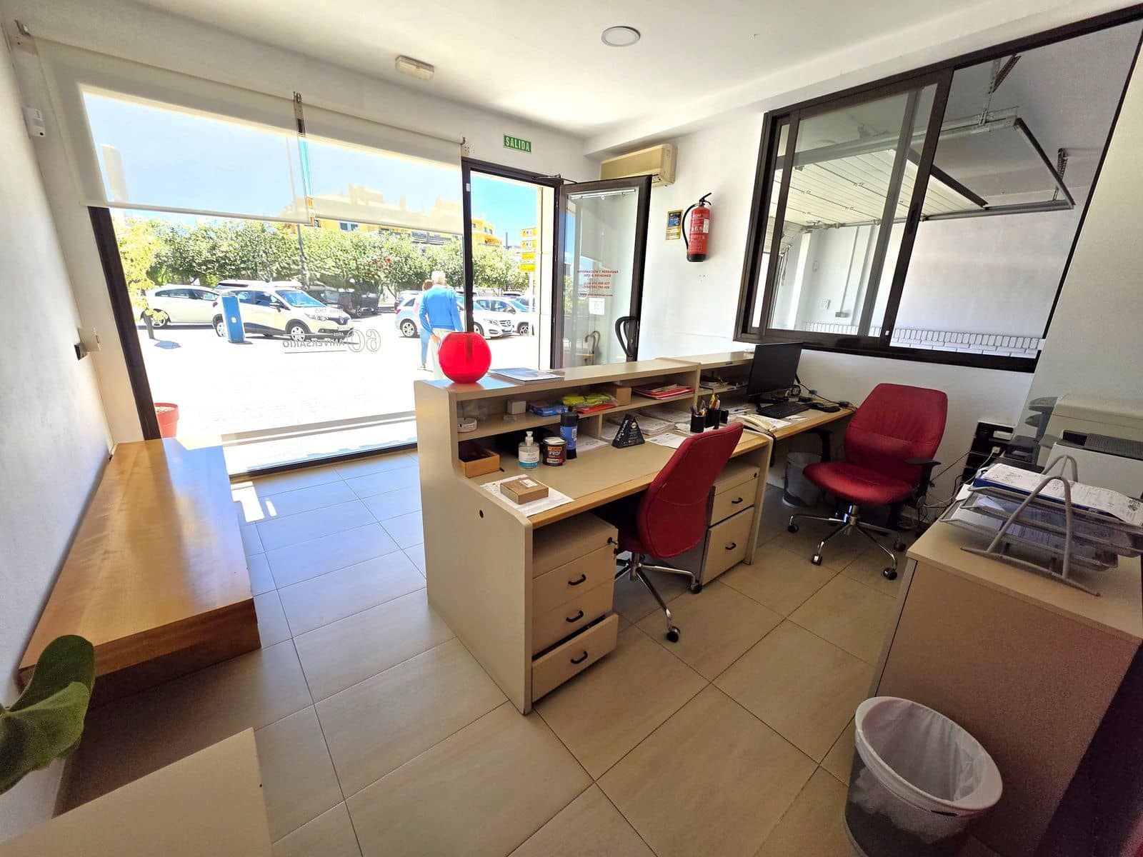 1 bedroom Business for sale in San Pedro de Alcantara - € 1,200,000 (Ref: 9836391)