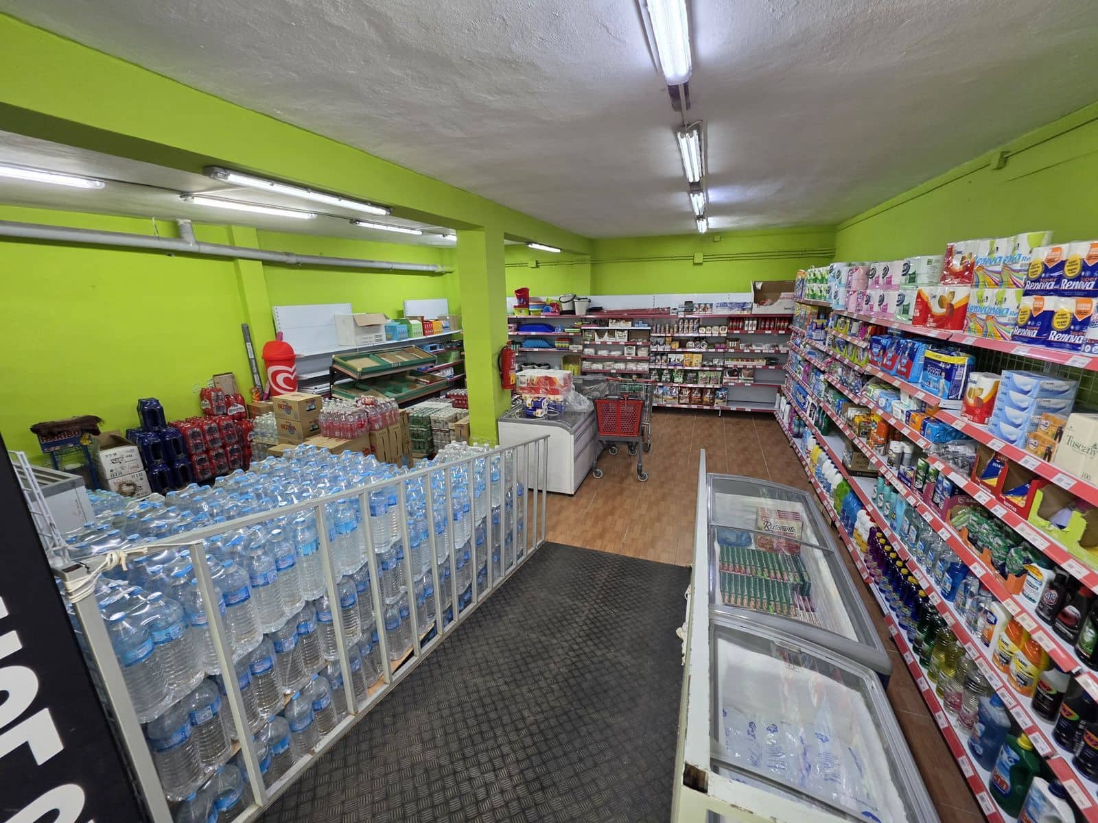 1 bedroom Business for sale in San Pedro de Alcantara - € 1,200,000 (Ref: 9836391)