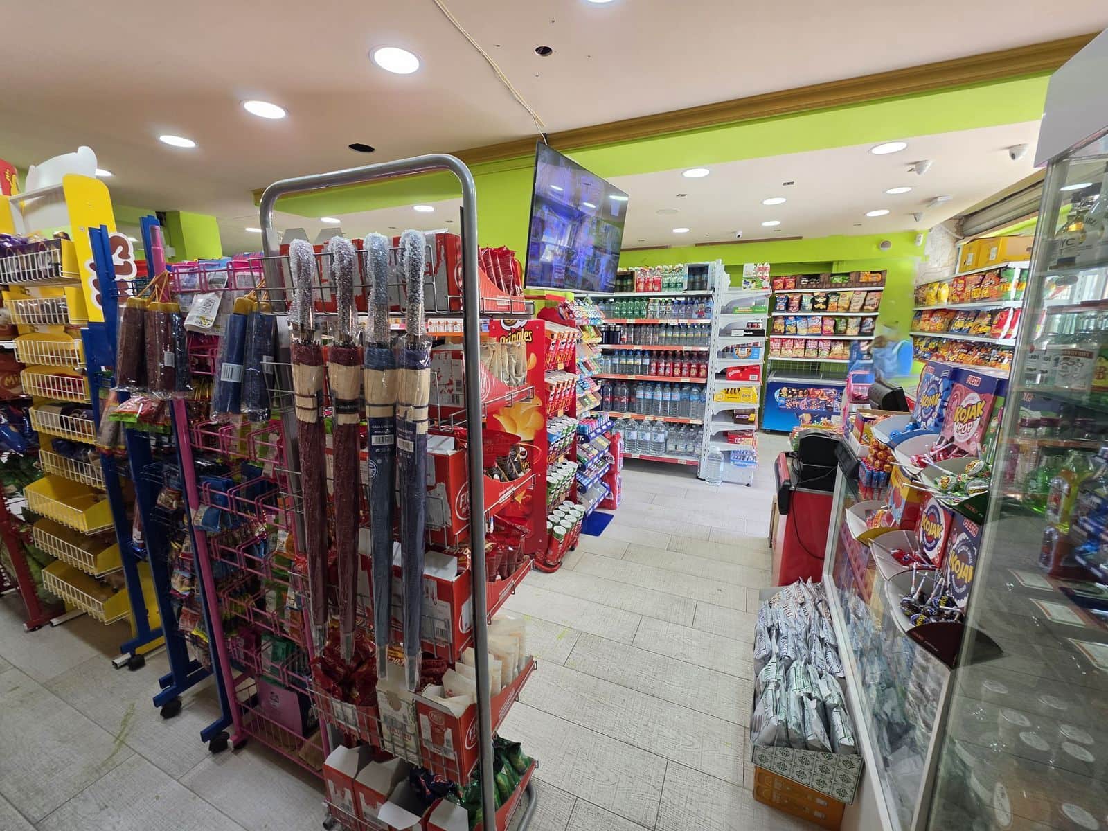 1 bedroom Business for sale in San Pedro de Alcantara - € 1,200,000 (Ref: 9836391)