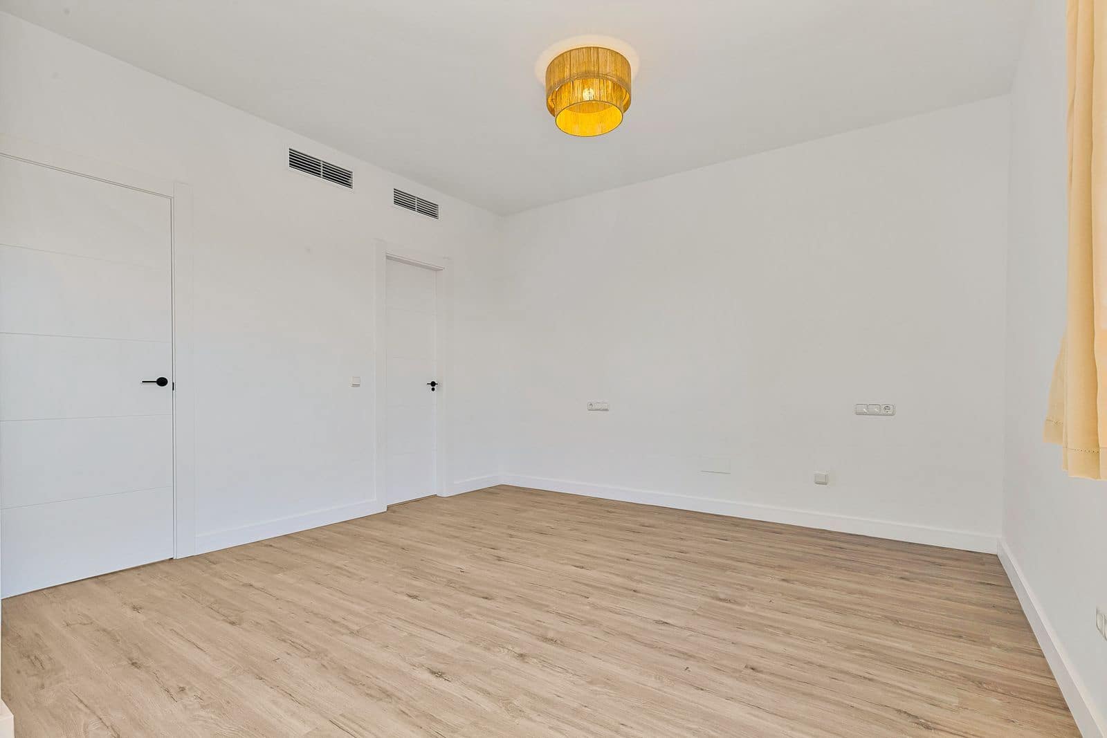 5 soveværelse Byhus til salg i Bahia de Casares - € 695.000 (Ref: 9843486)
