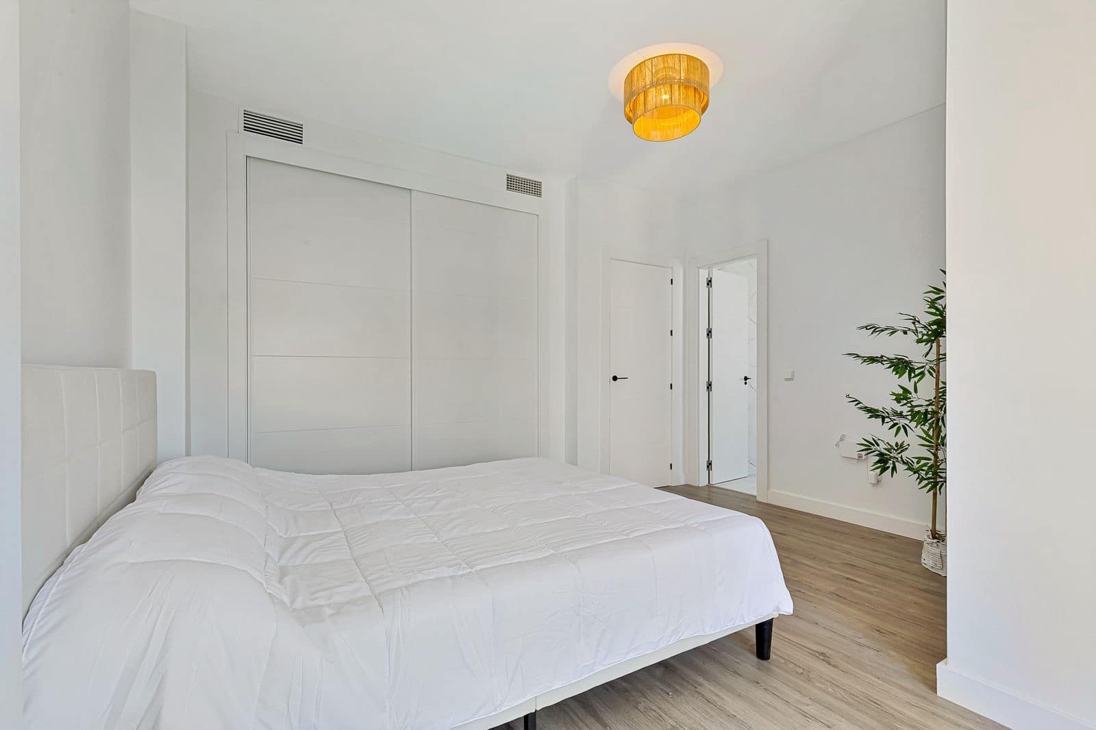 5 soveværelse Byhus til salg i Bahia de Casares - € 695.000 (Ref: 9843486)