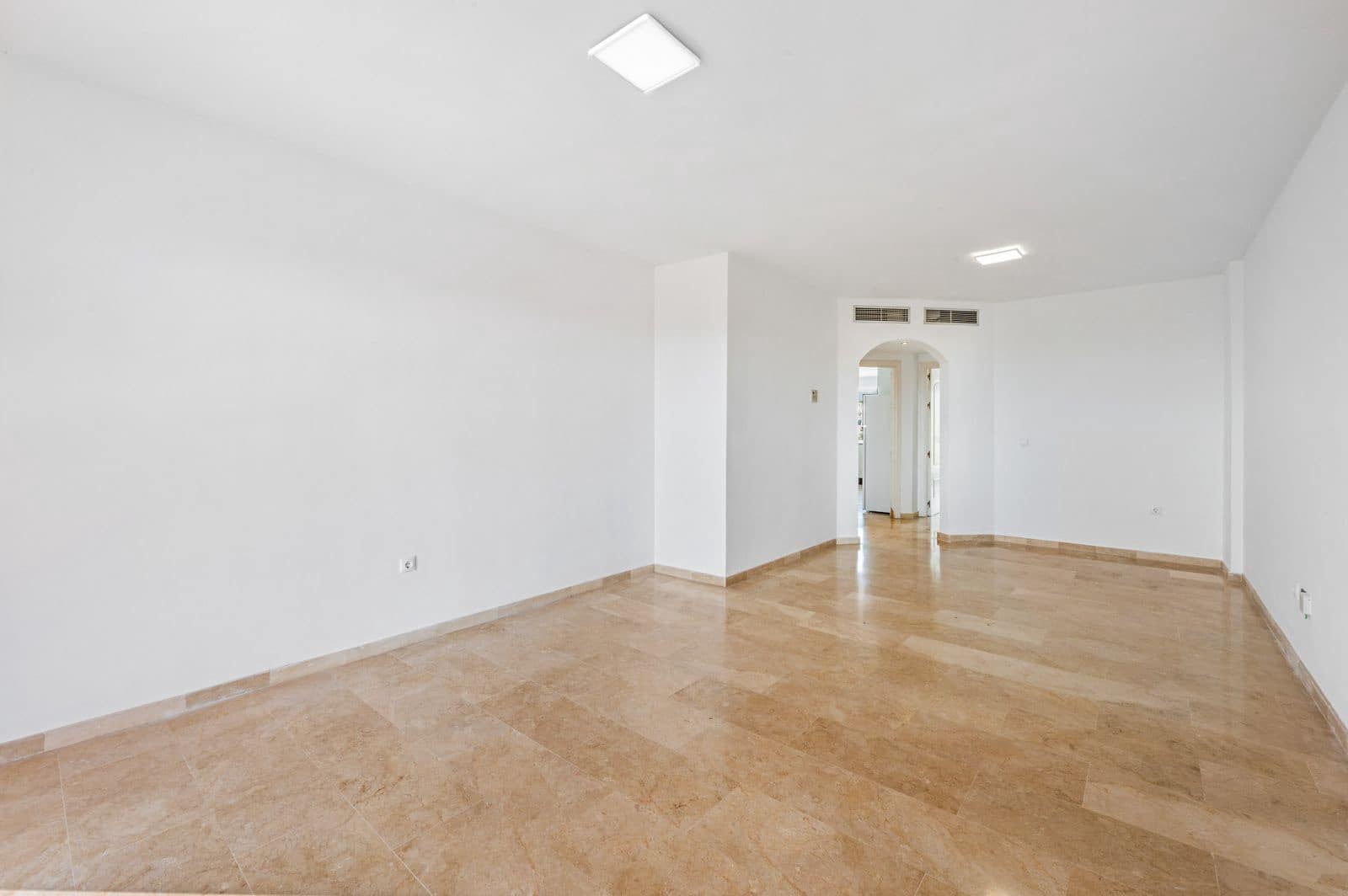 2 soverom Penthouse til salgs i Malaga by - € 340 000 (Ref: 9843508)
