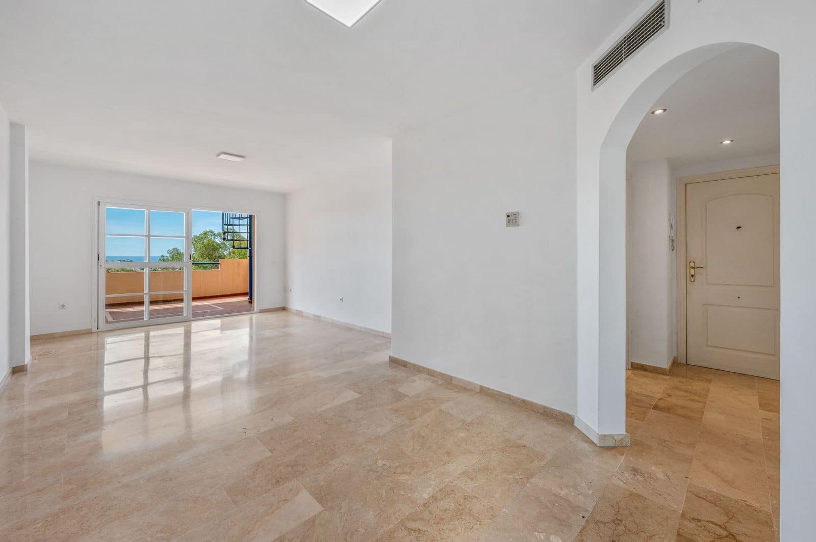 2 soverom Penthouse til salgs i Malaga by - € 340 000 (Ref: 9843508)