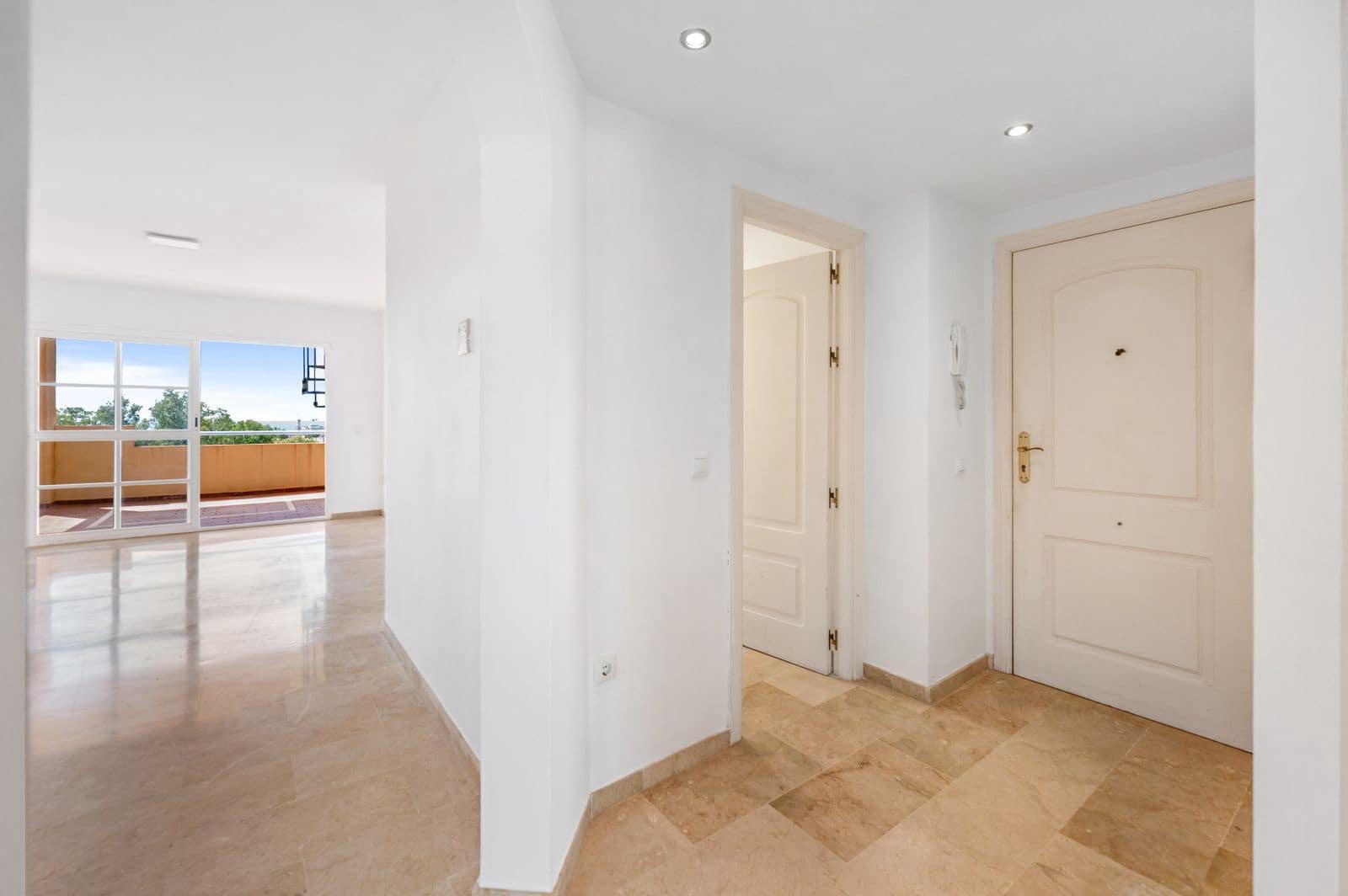 2 soverom Penthouse til salgs i Malaga by - € 340 000 (Ref: 9843508)