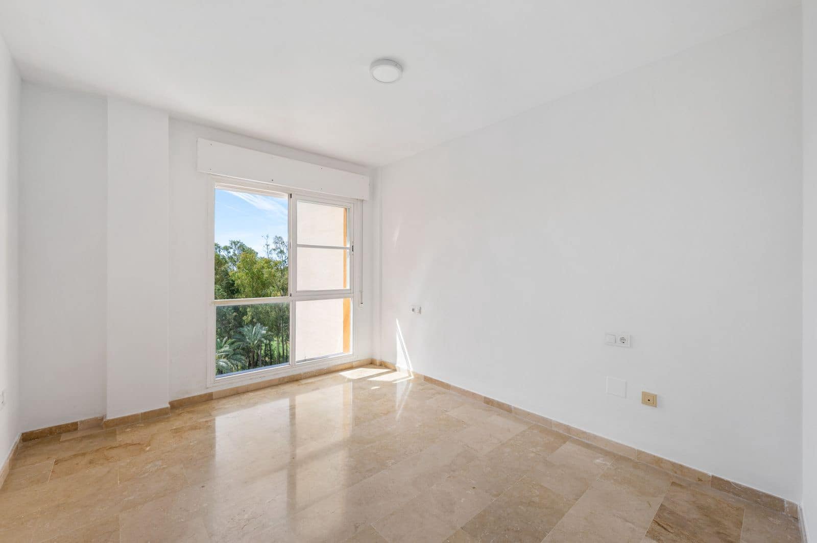 2 soverom Penthouse til salgs i Malaga by - € 340 000 (Ref: 9843508)