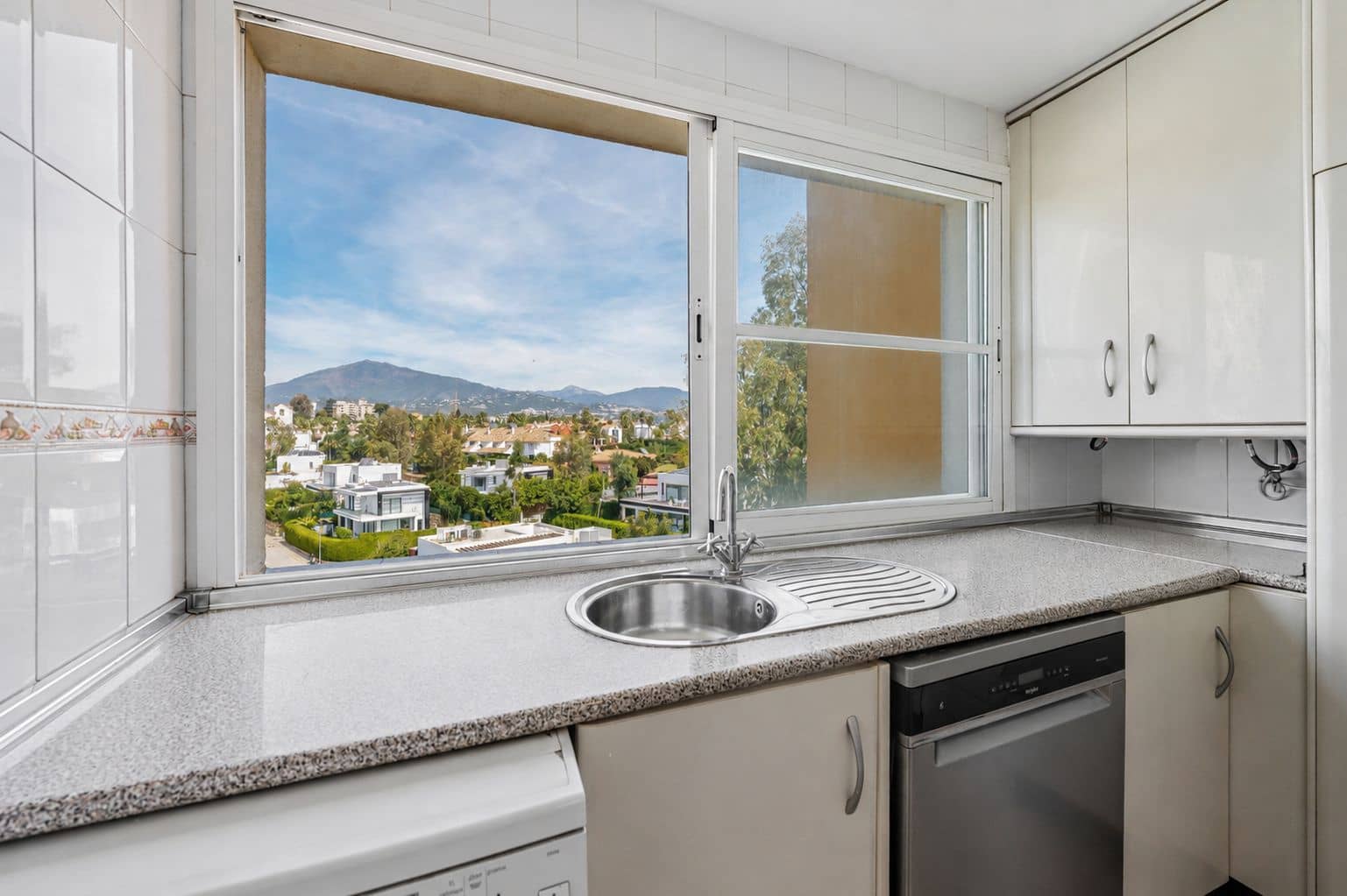 2 soverom Penthouse til salgs i Malaga by - € 340 000 (Ref: 9843508)