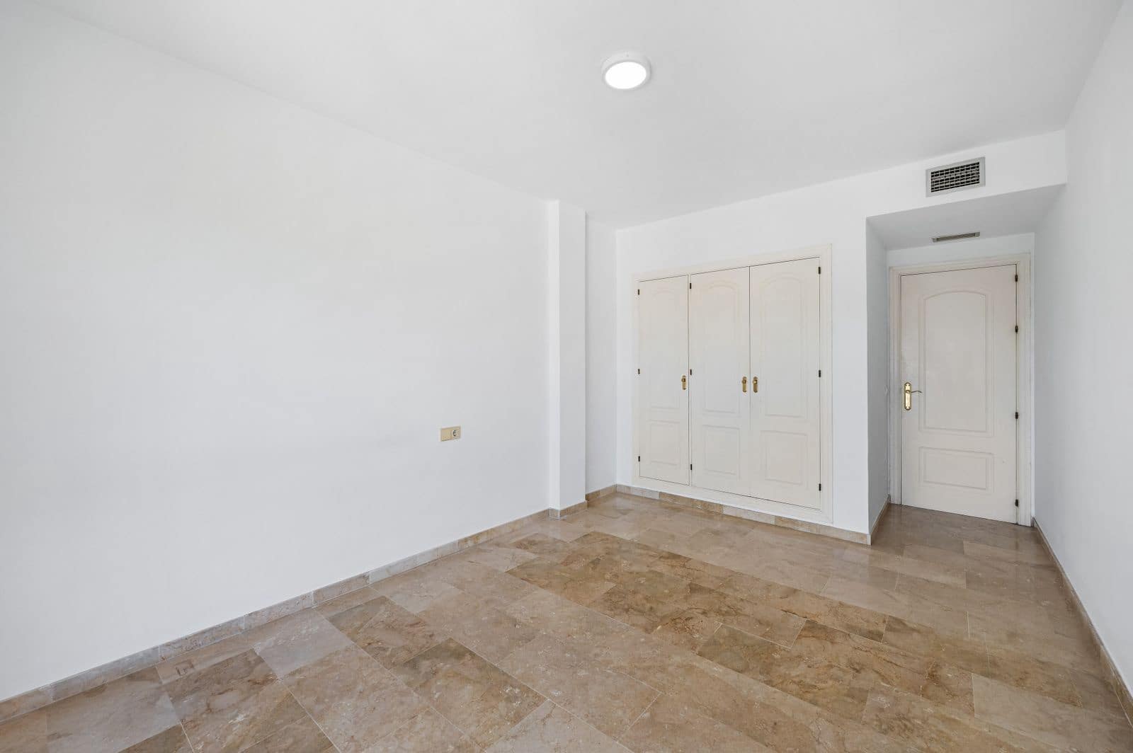 2 soverom Penthouse til salgs i Malaga by - € 340 000 (Ref: 9843508)
