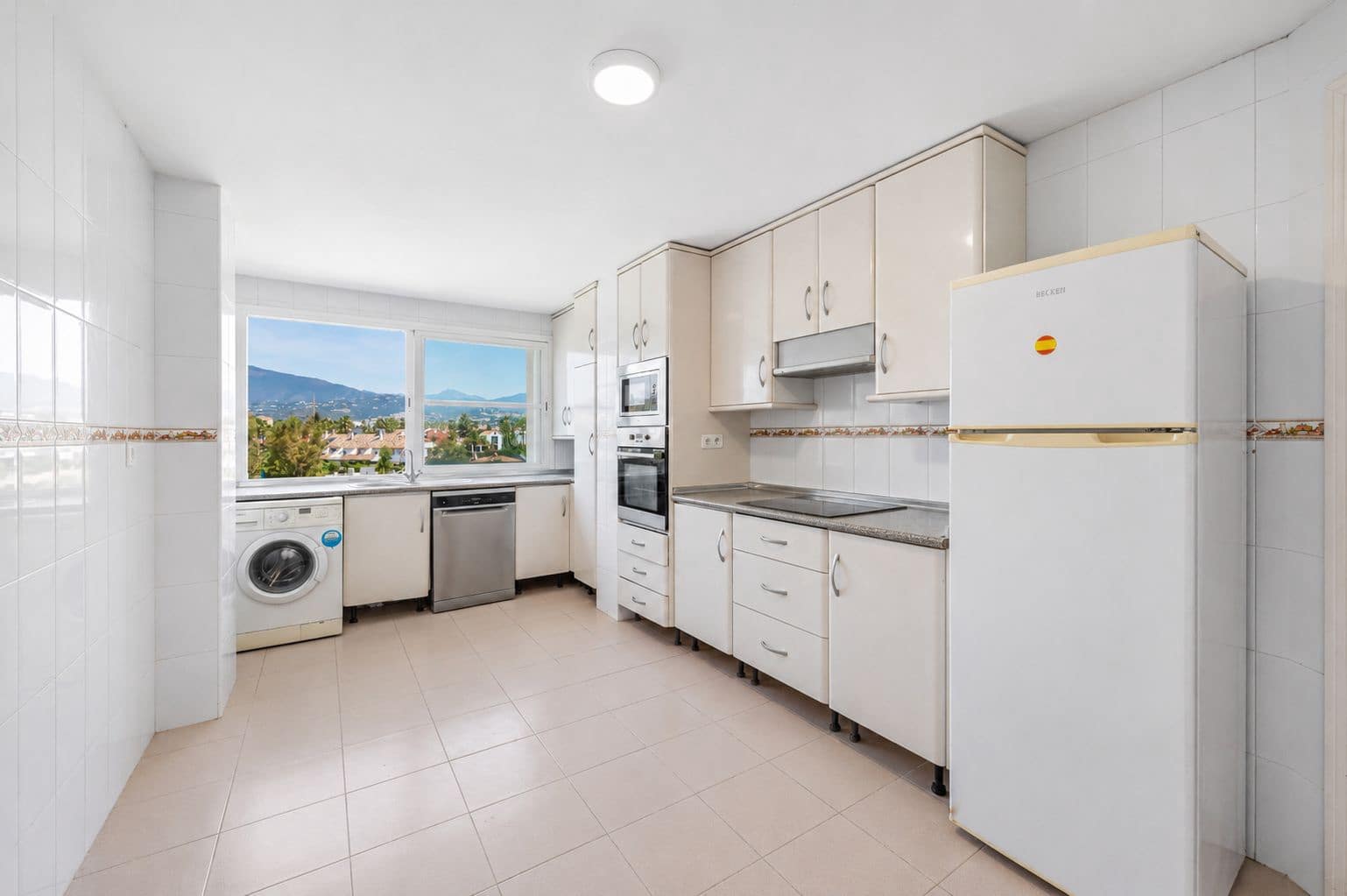 2 soverom Penthouse til salgs i Malaga by - € 340 000 (Ref: 9843508)