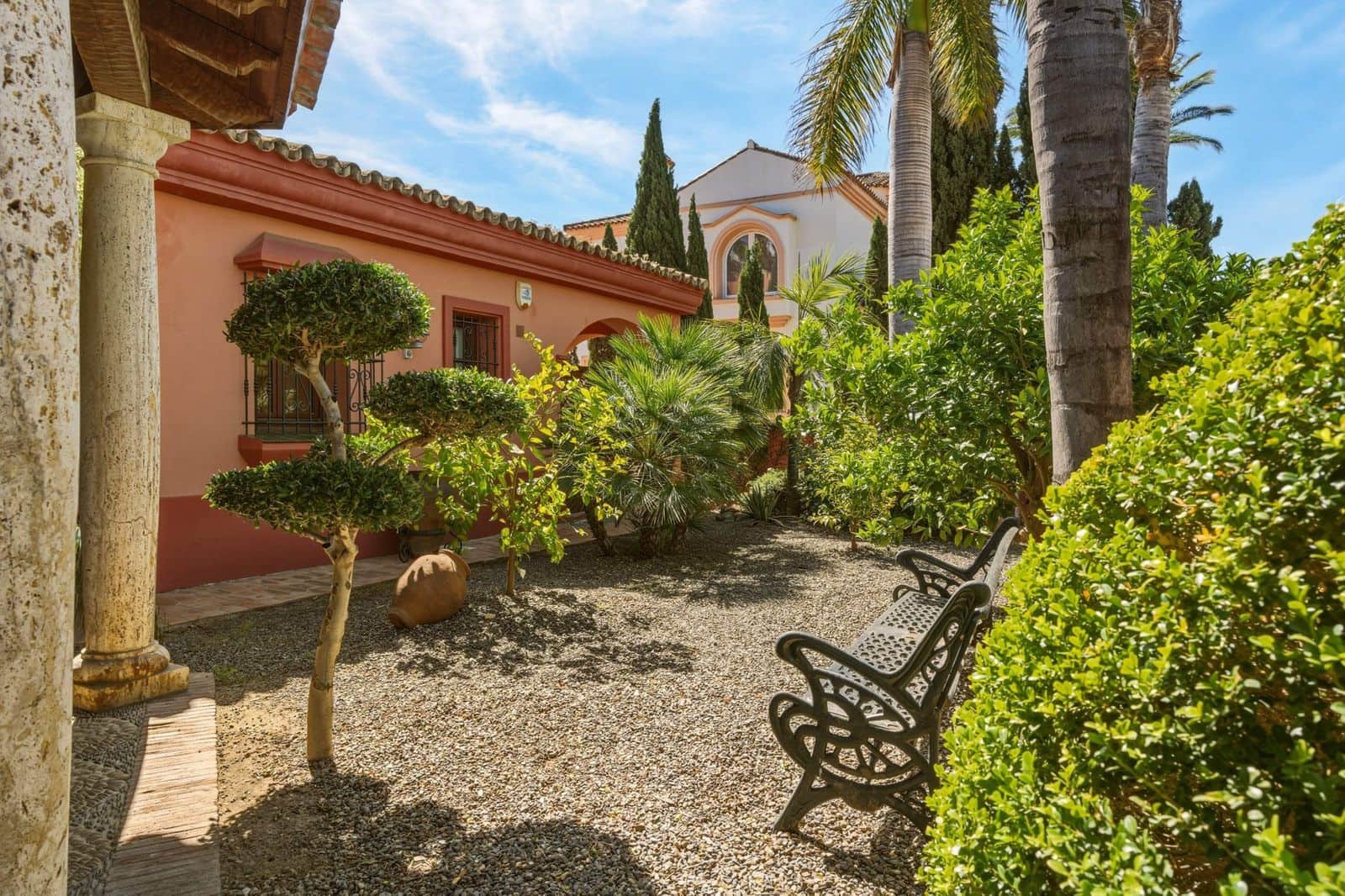 6 bedroom Villa for sale in Guadalmina - € 4,495,000 (Ref: 9843510)