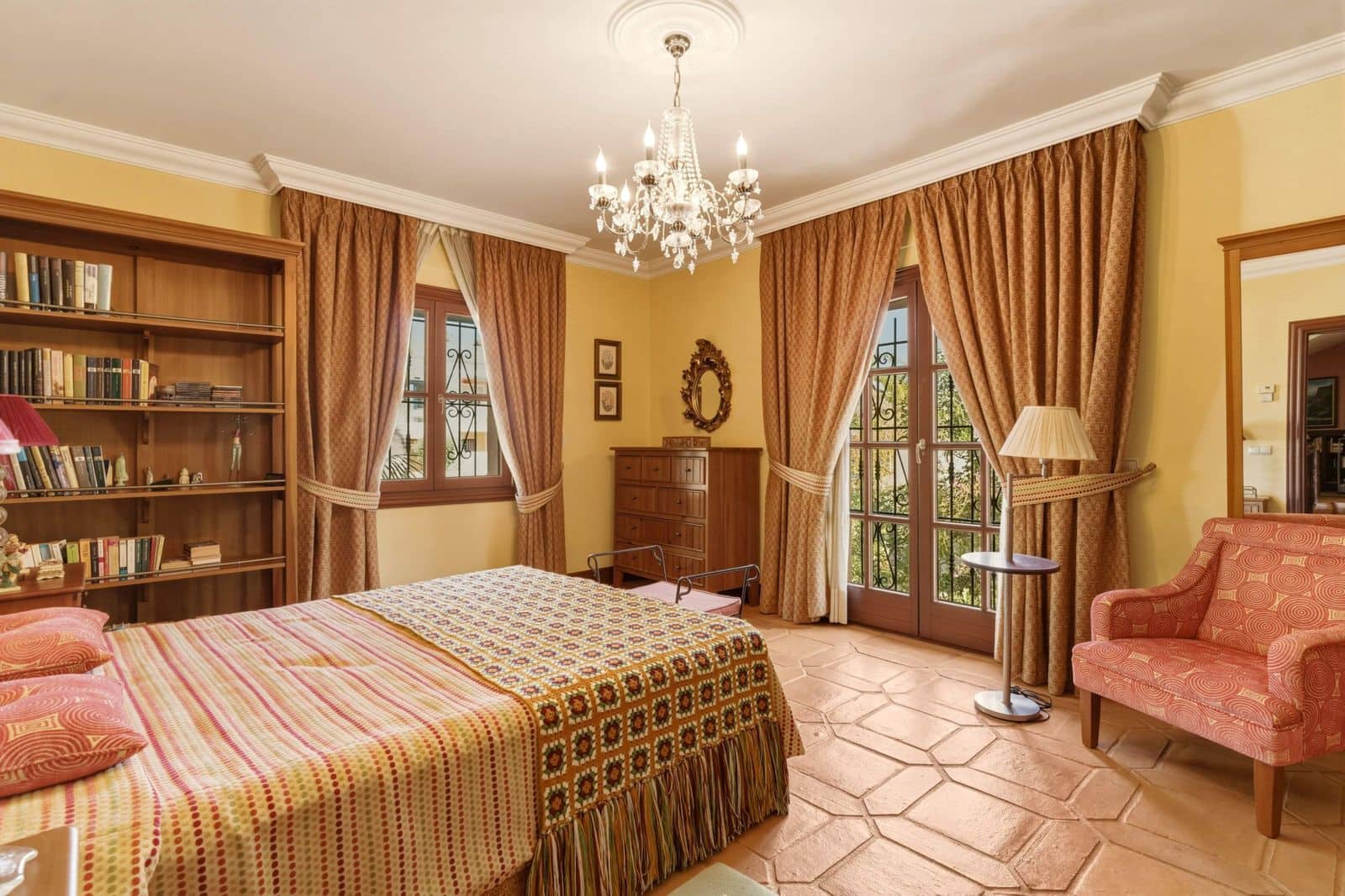 6 bedroom Villa for sale in Guadalmina - € 4,495,000 (Ref: 9843510)