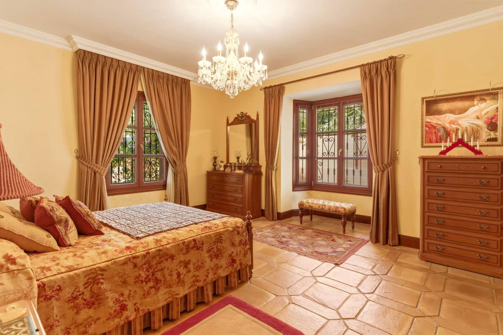 6 bedroom Villa for sale in Guadalmina - € 4,495,000 (Ref: 9843510)