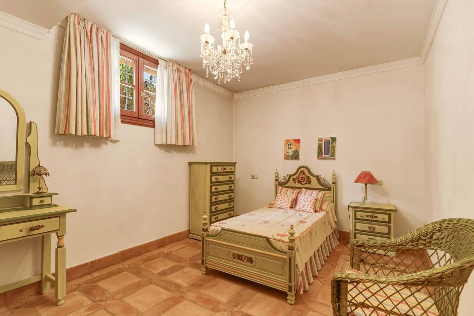 6 bedroom Villa for sale in Guadalmina - € 4,495,000 (Ref: 9843510)