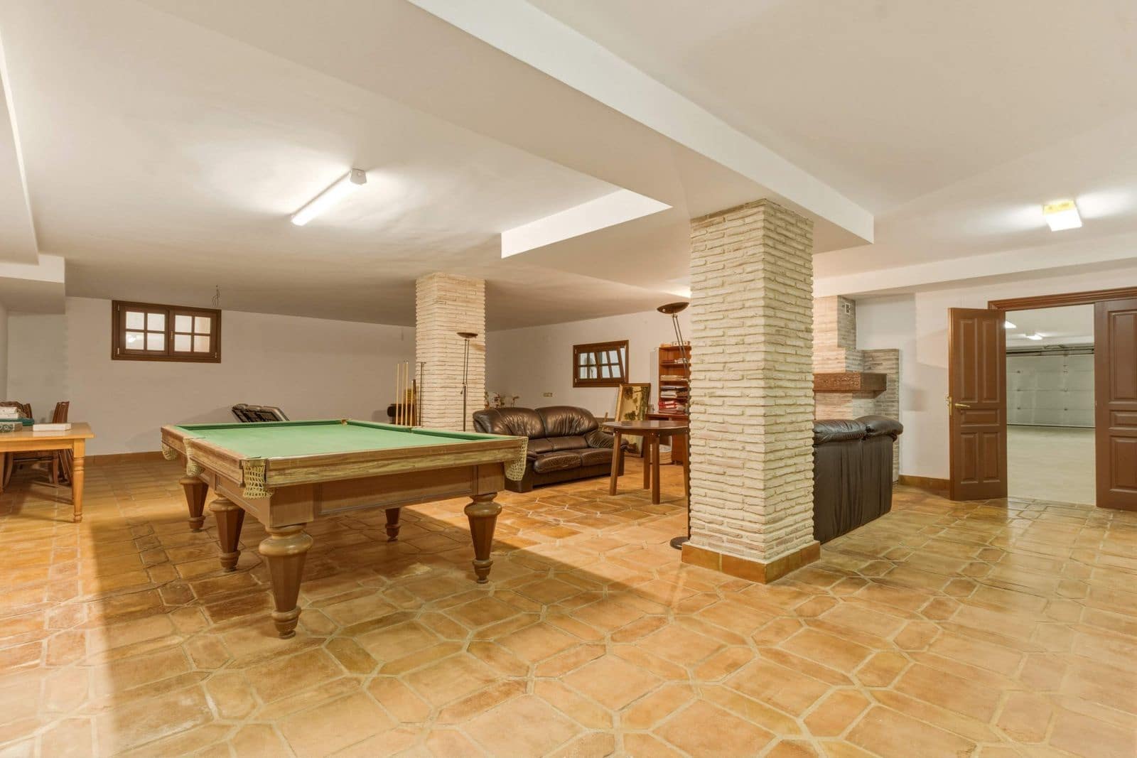 6 bedroom Villa for sale in Guadalmina - € 4,495,000 (Ref: 9843510)