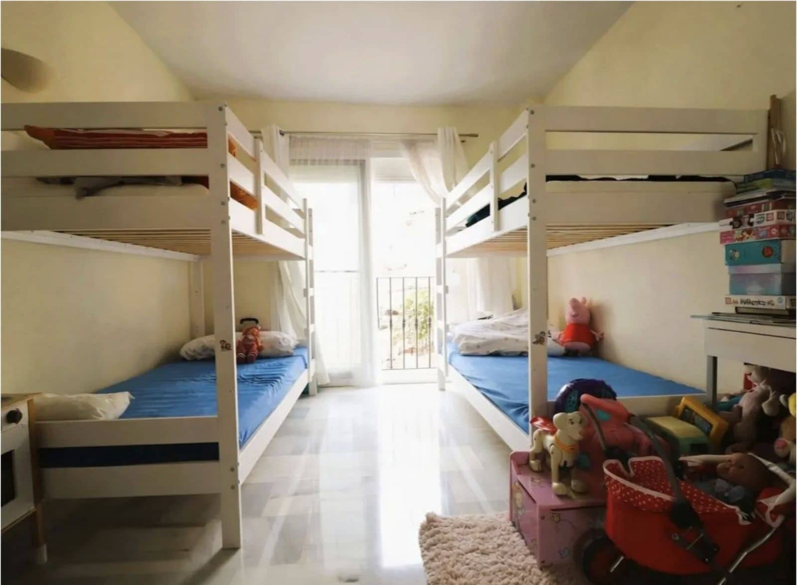 3 bedroom Apartment for sale in Calahonda - € 399,800 (Ref: 9843515)