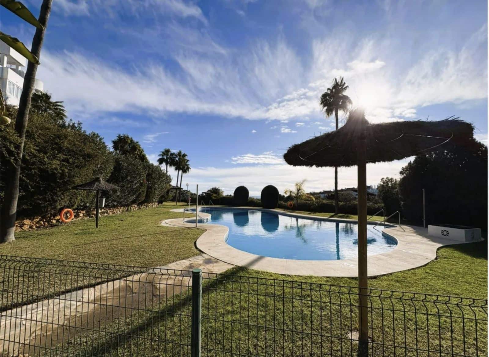 3 bedroom Apartment for sale in Calahonda - € 399,800 (Ref: 9843515)