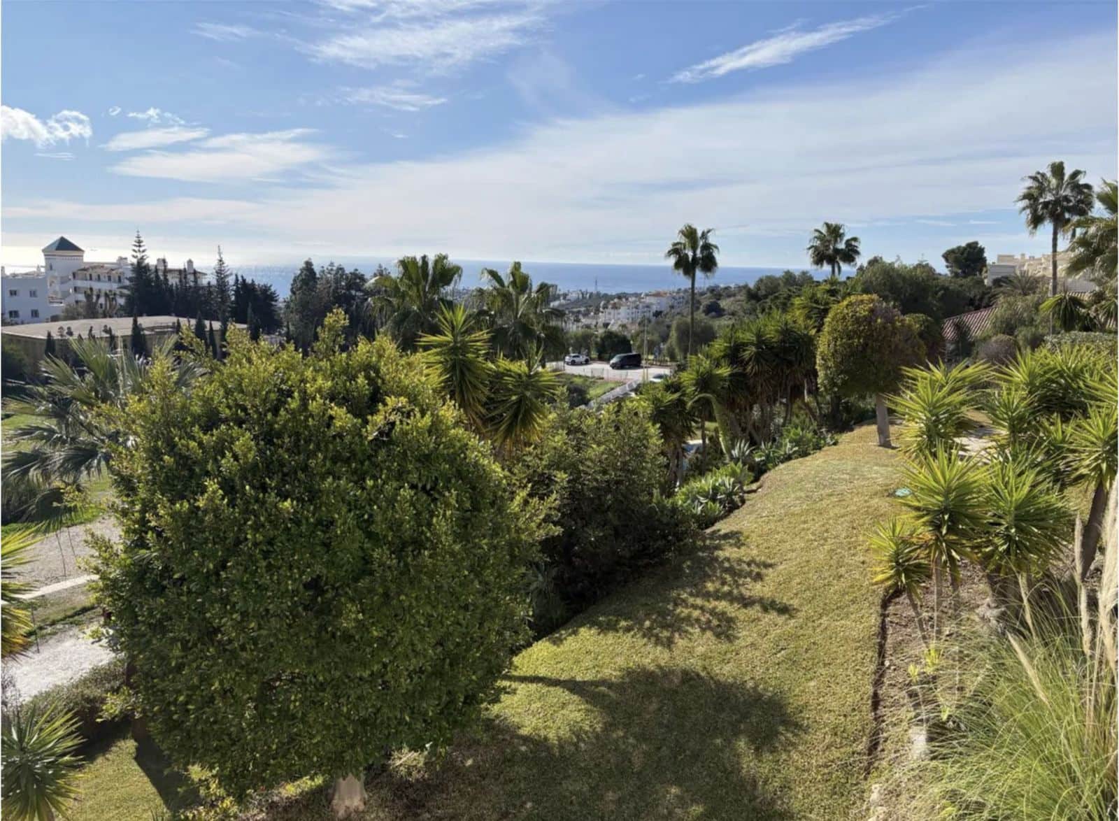 3 bedroom Apartment for sale in Calahonda - € 399,800 (Ref: 9843515)