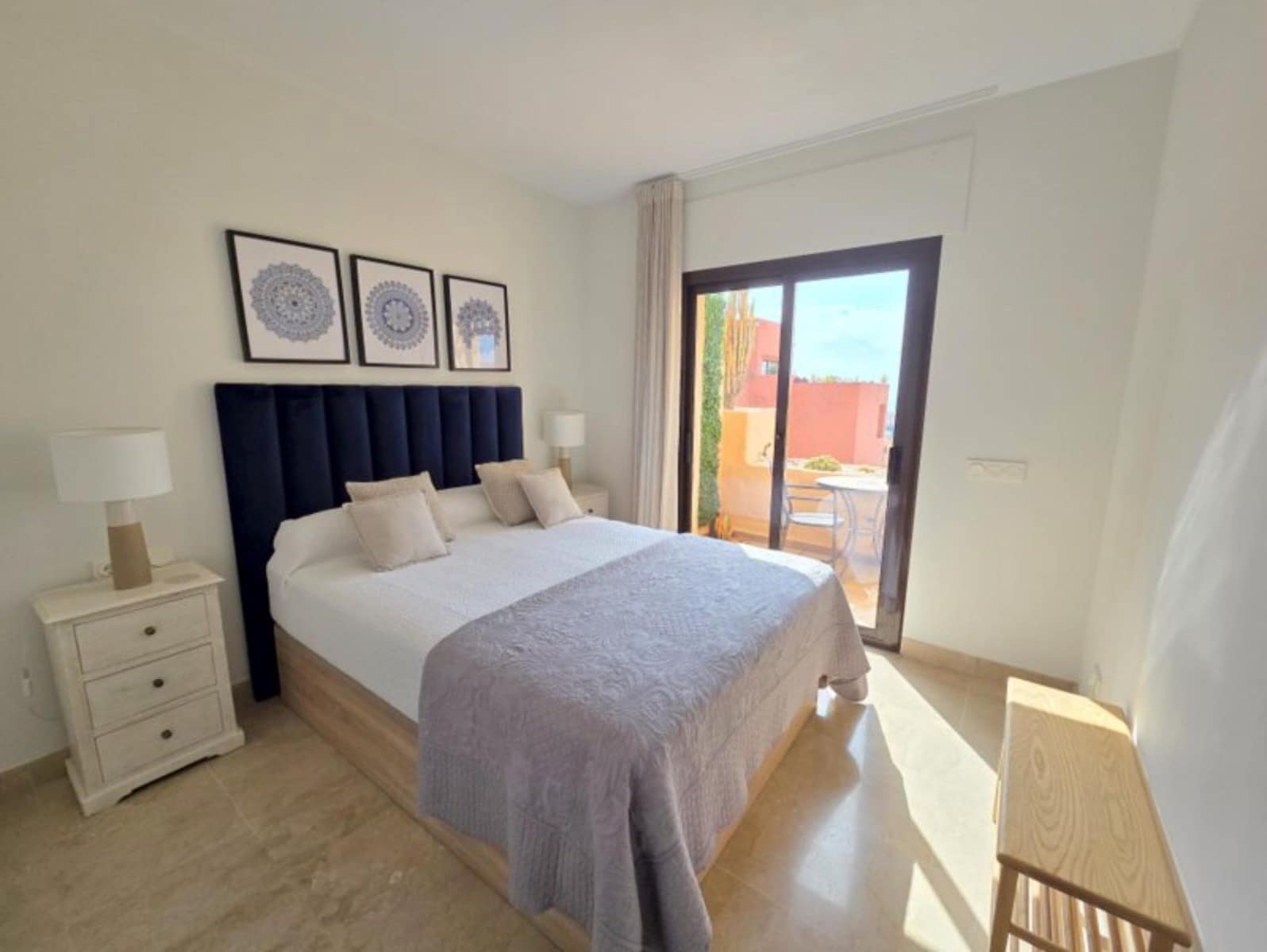 2 chambre Appartement à vendre à La Duquesa / Puerto de la Duquesa - 295 000 € (Ref: 9843516)