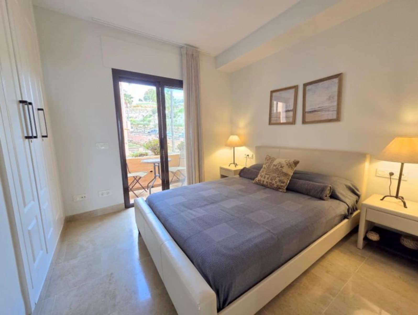 2 chambre Appartement à vendre à La Duquesa / Puerto de la Duquesa - 295 000 € (Ref: 9843516)