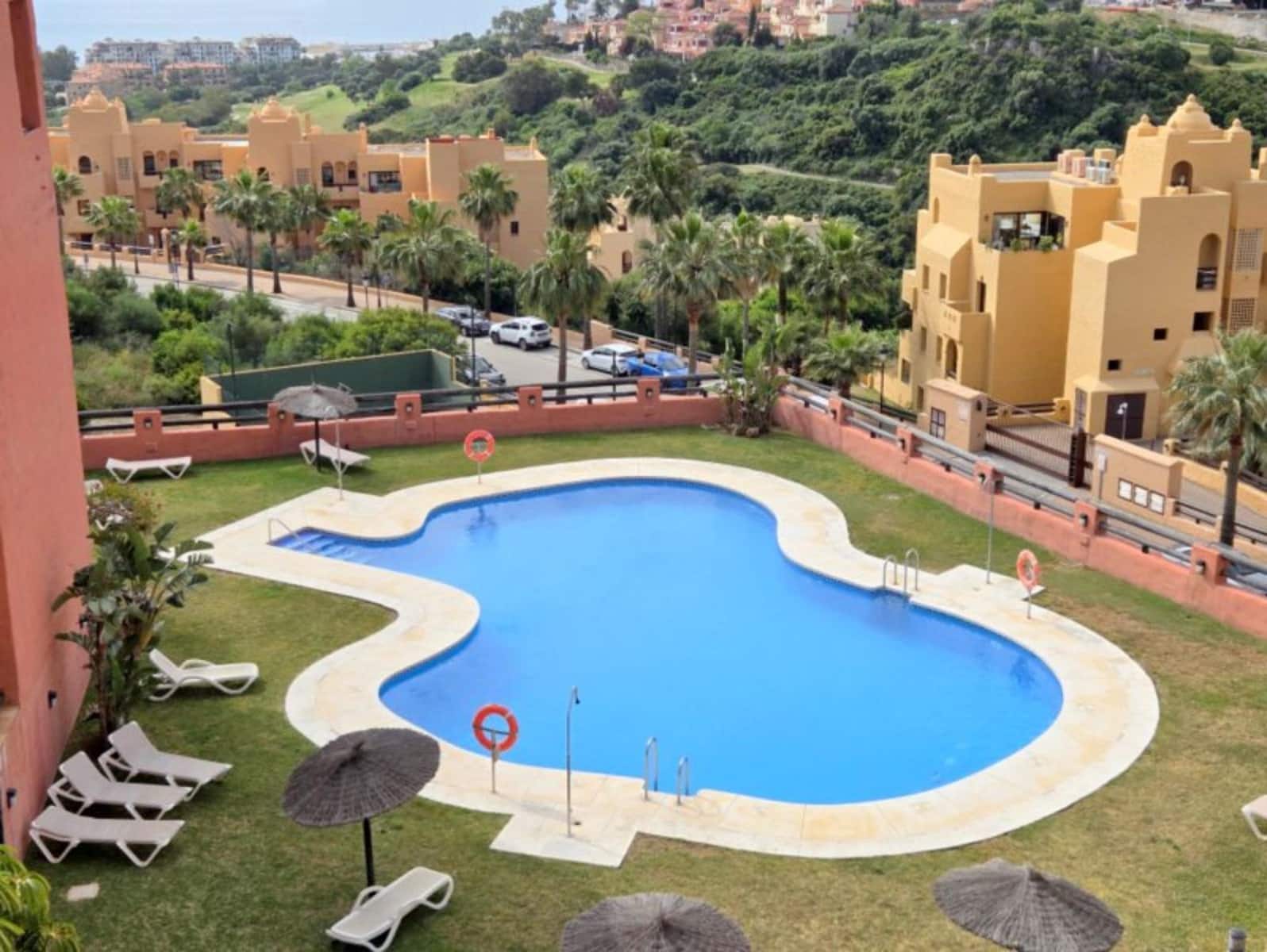 2 chambre Appartement à vendre à La Duquesa / Puerto de la Duquesa - 295 000 € (Ref: 9843516)