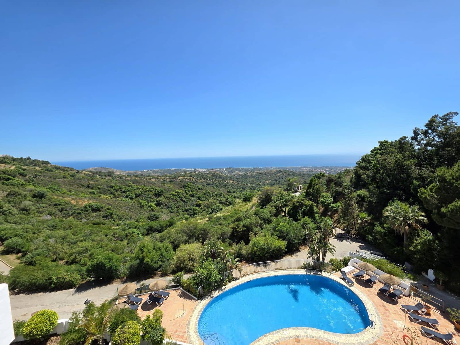 2 bedroom Apartment for sale in La Mairena - € 449,000 (Ref: 9843518)