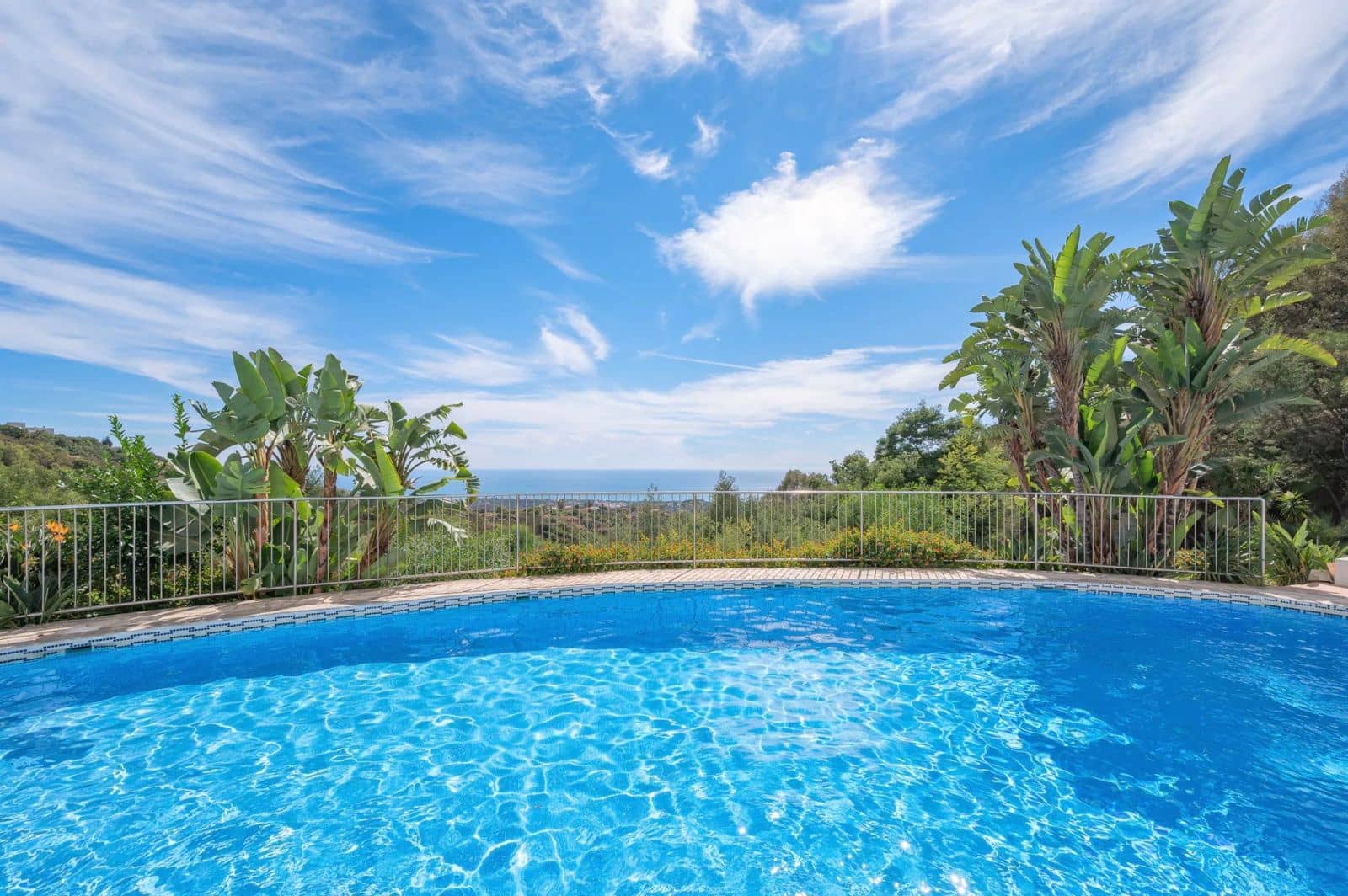 2 bedroom Apartment for sale in La Mairena - € 449,000 (Ref: 9843518)