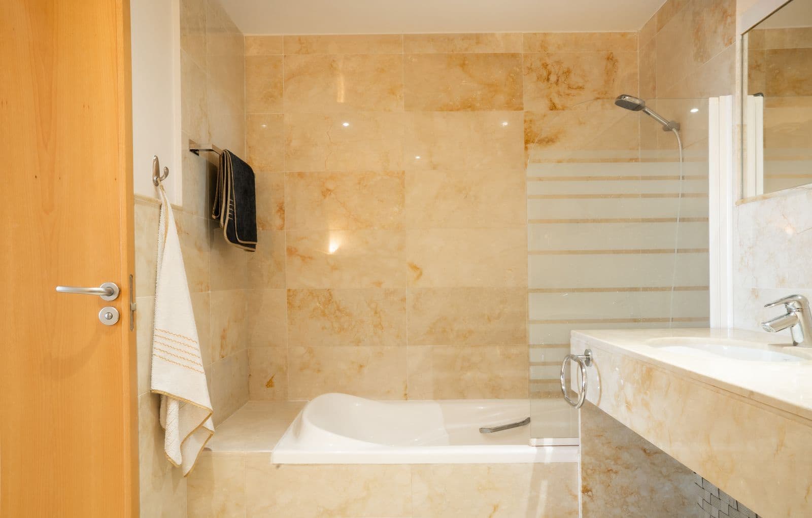 3 bedroom Apartment for sale in Los Monteros - € 550,000 (Ref: 9843520)