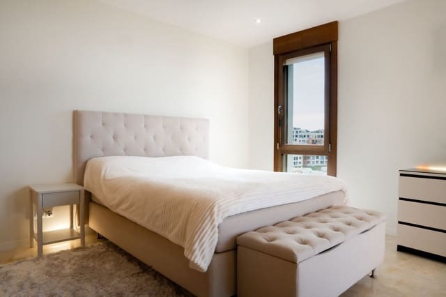 3 soveværelse Lejlighed til salg i Los Monteros, Marbella - € 550.000 (Ref: 9843520)