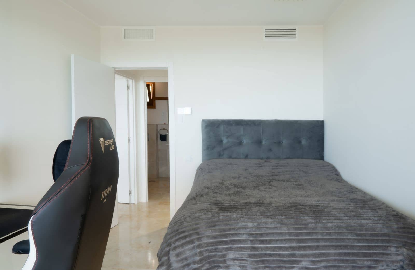 3 bedroom Apartment for sale in Los Monteros - € 550,000 (Ref: 9843520)