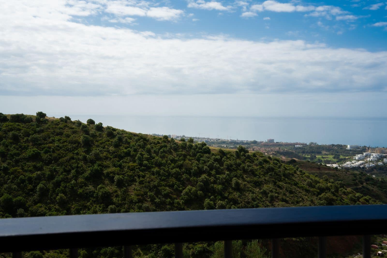 3 bedroom Apartment for sale in Los Monteros - € 550,000 (Ref: 9843520)