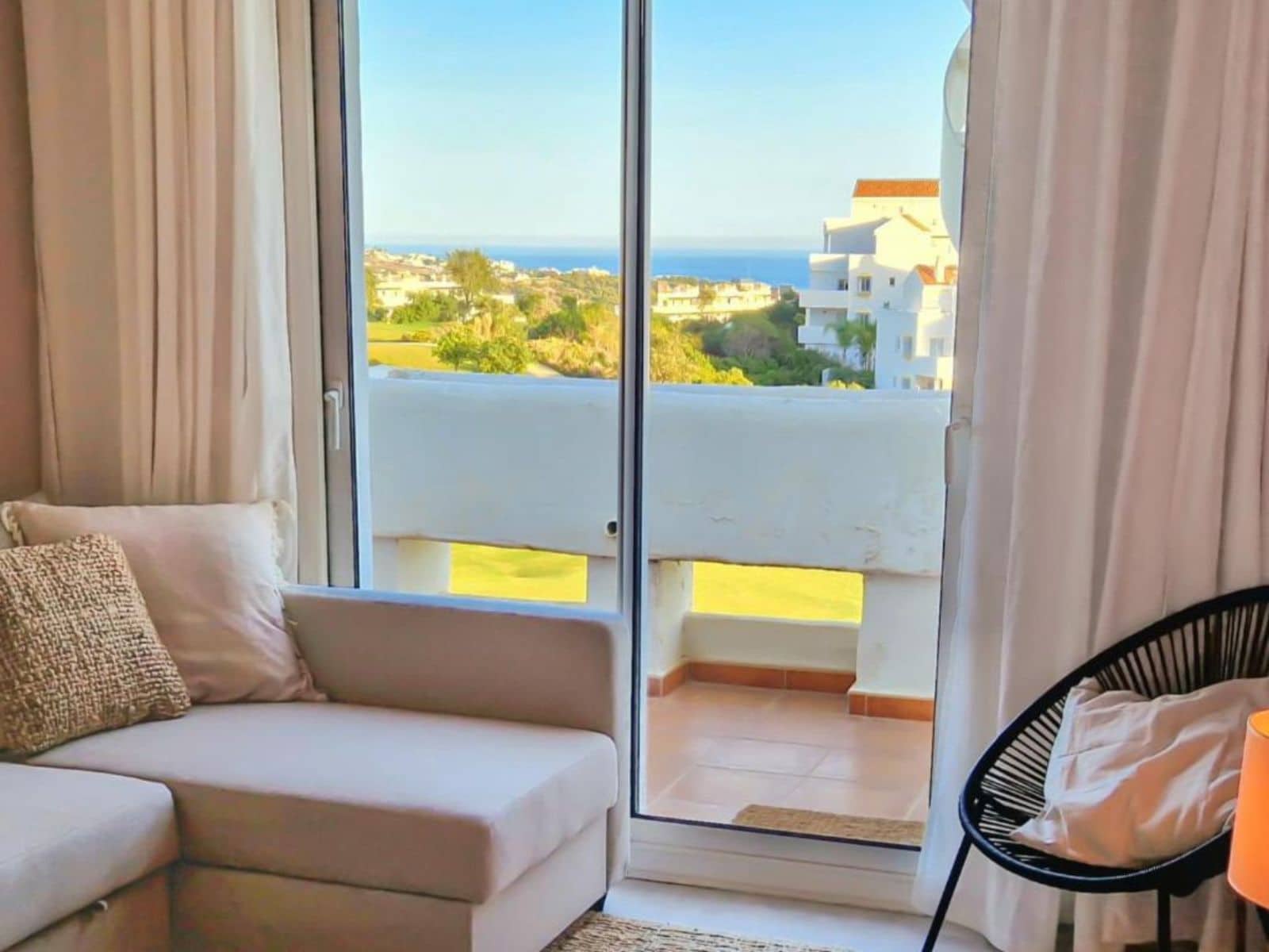 2 soverom Penthouse til salgs i Estepona - € 289 900 (Ref: 9843523)