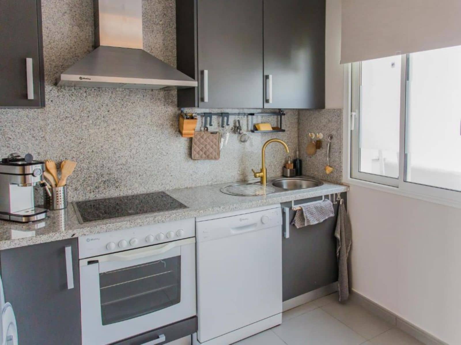 2 soverom Penthouse til salgs i Estepona - € 289 900 (Ref: 9843523)