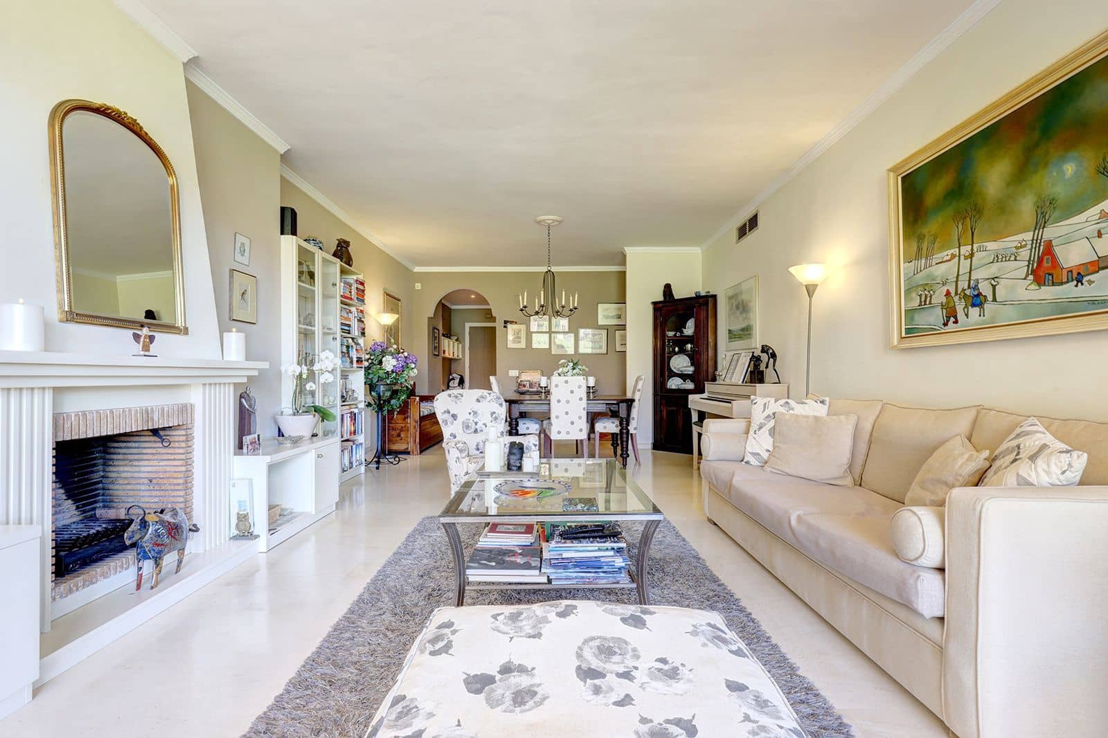 2 bedroom Apartment for sale in Benahavis - € 425,000 (Ref: 9843527)