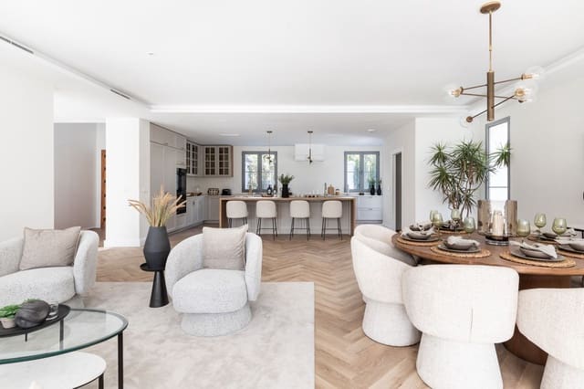 Chalet de 4 habitaciones en Los Arqueros, Benahavís en venta - 3.895.000 € (Ref: 9843530)