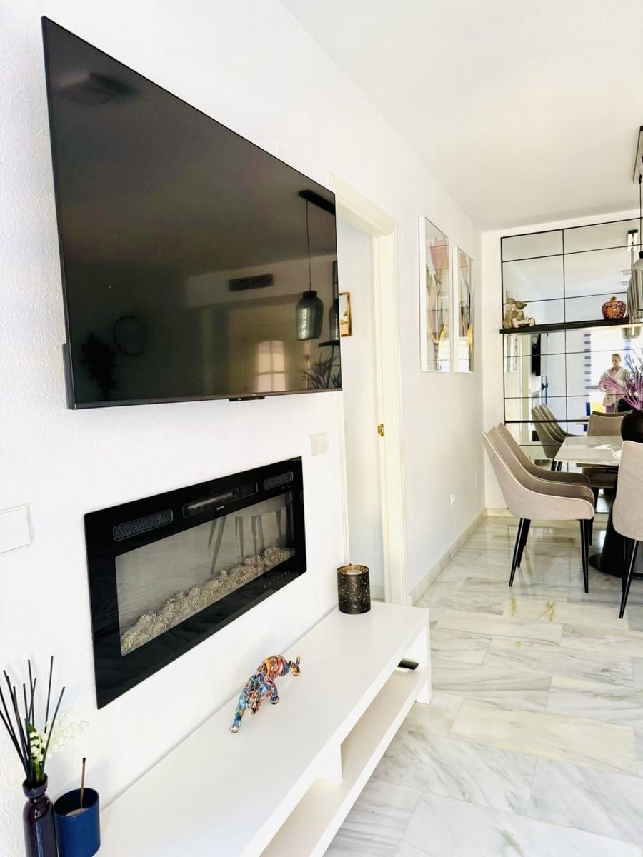 2 slaapkamer Appartement te koop in Manilva - € 299.000 (Ref: 9843533)