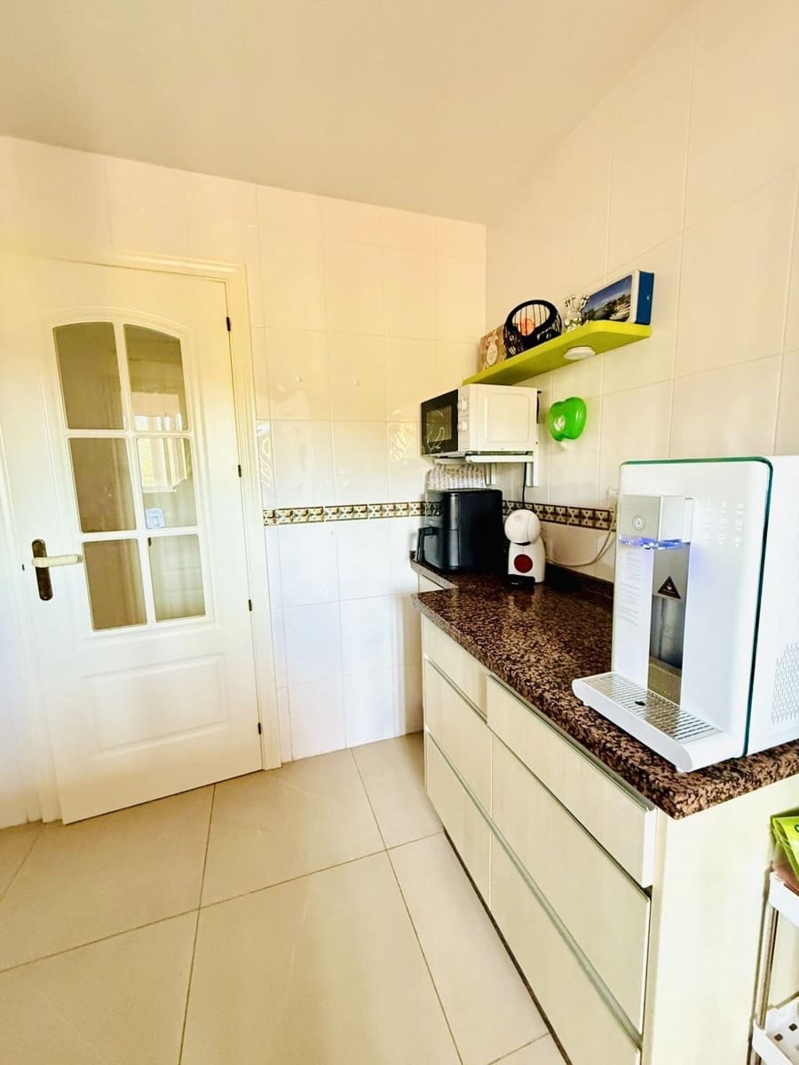 2 slaapkamer Appartement te koop in Manilva - € 299.000 (Ref: 9843533)