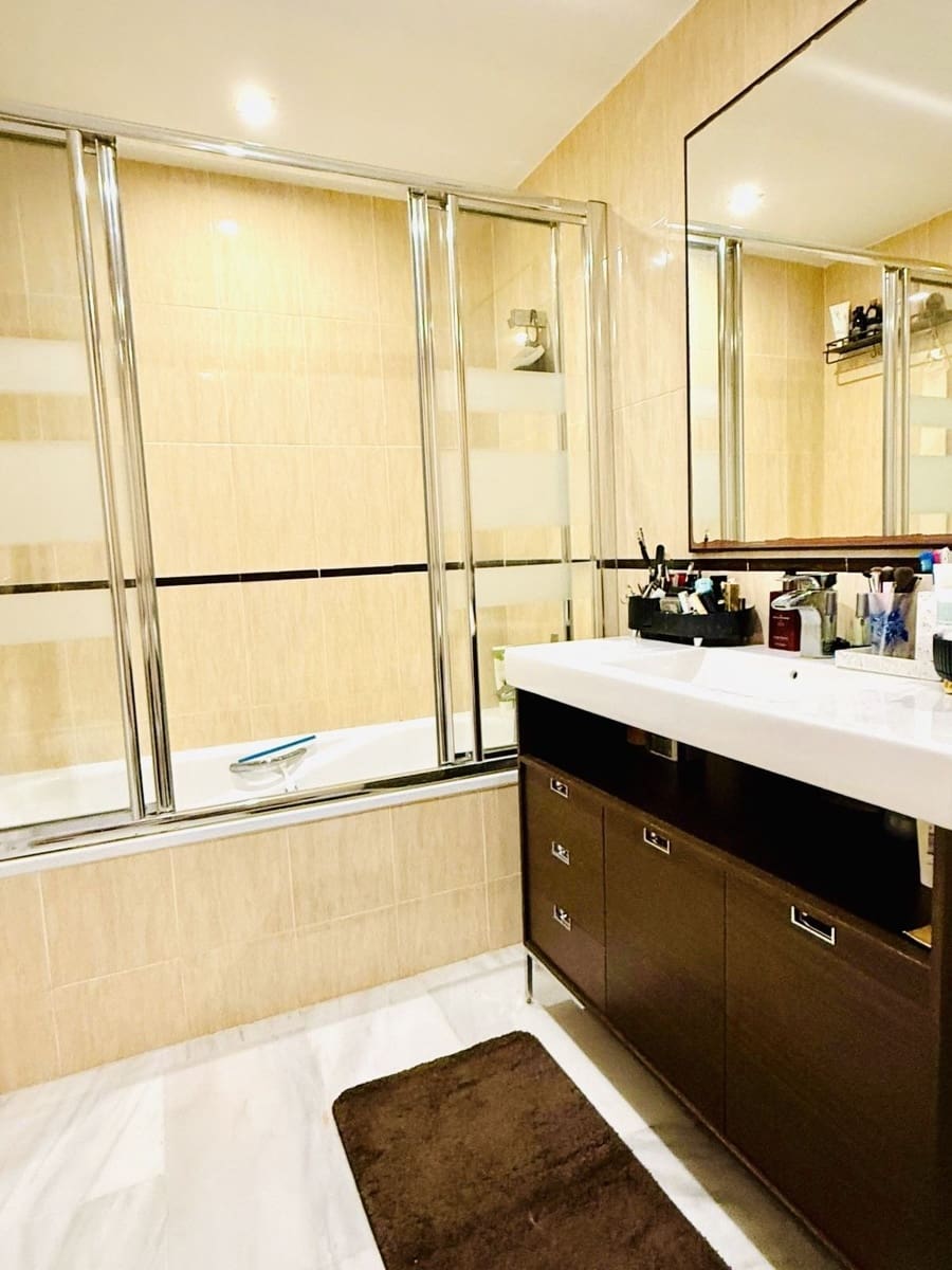 2 slaapkamer Appartement te koop in Manilva - € 299.000 (Ref: 9843533)