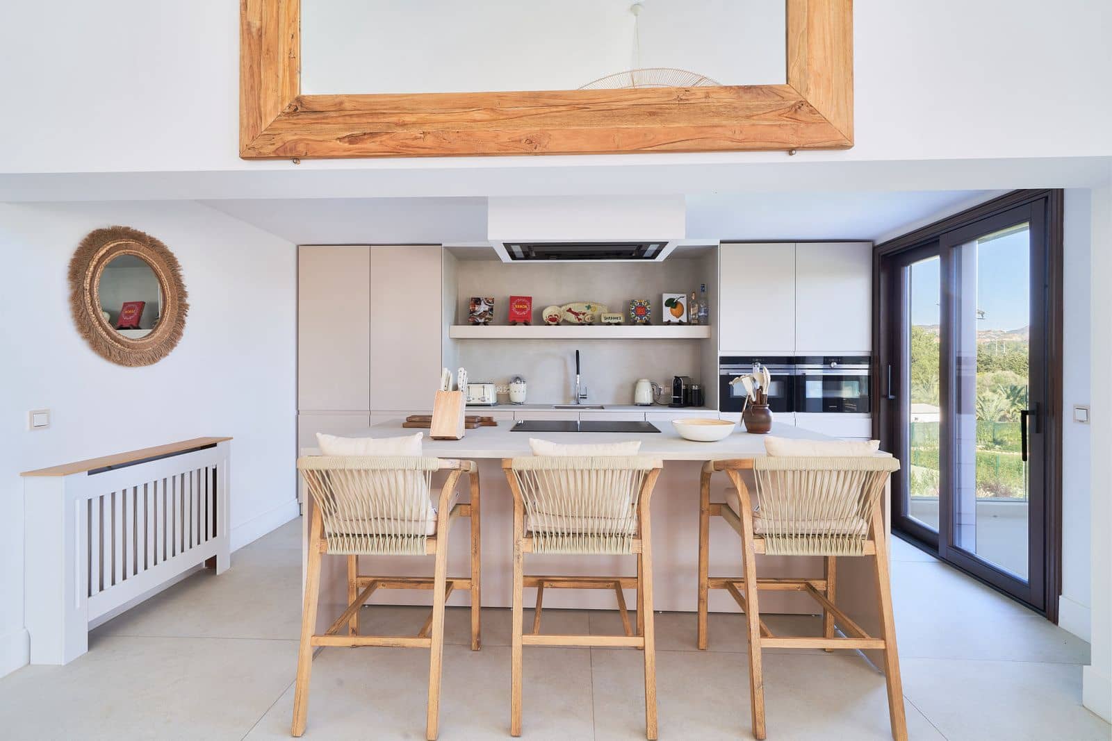 6 bedroom Villa for sale in San Pedro de Alcantara - € 3,995,000 (Ref: 9843536)