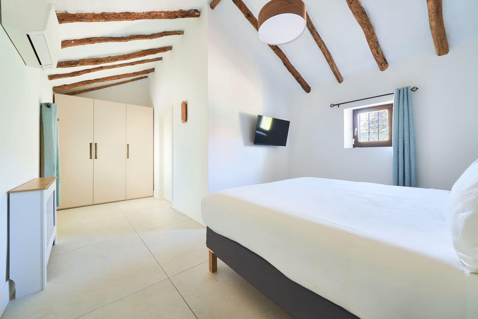 6 bedroom Villa for sale in San Pedro de Alcantara - € 3,995,000 (Ref: 9843536)