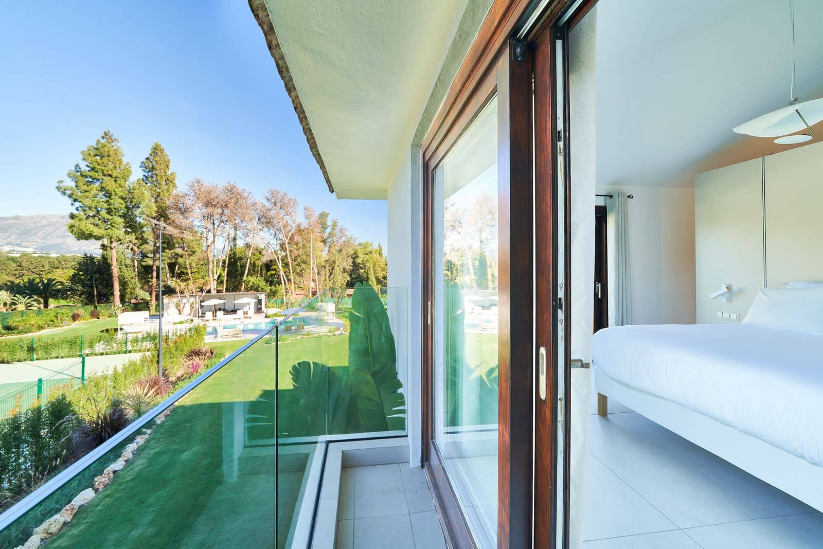 6 bedroom Villa for sale in San Pedro de Alcantara - € 3,995,000 (Ref: 9843536)