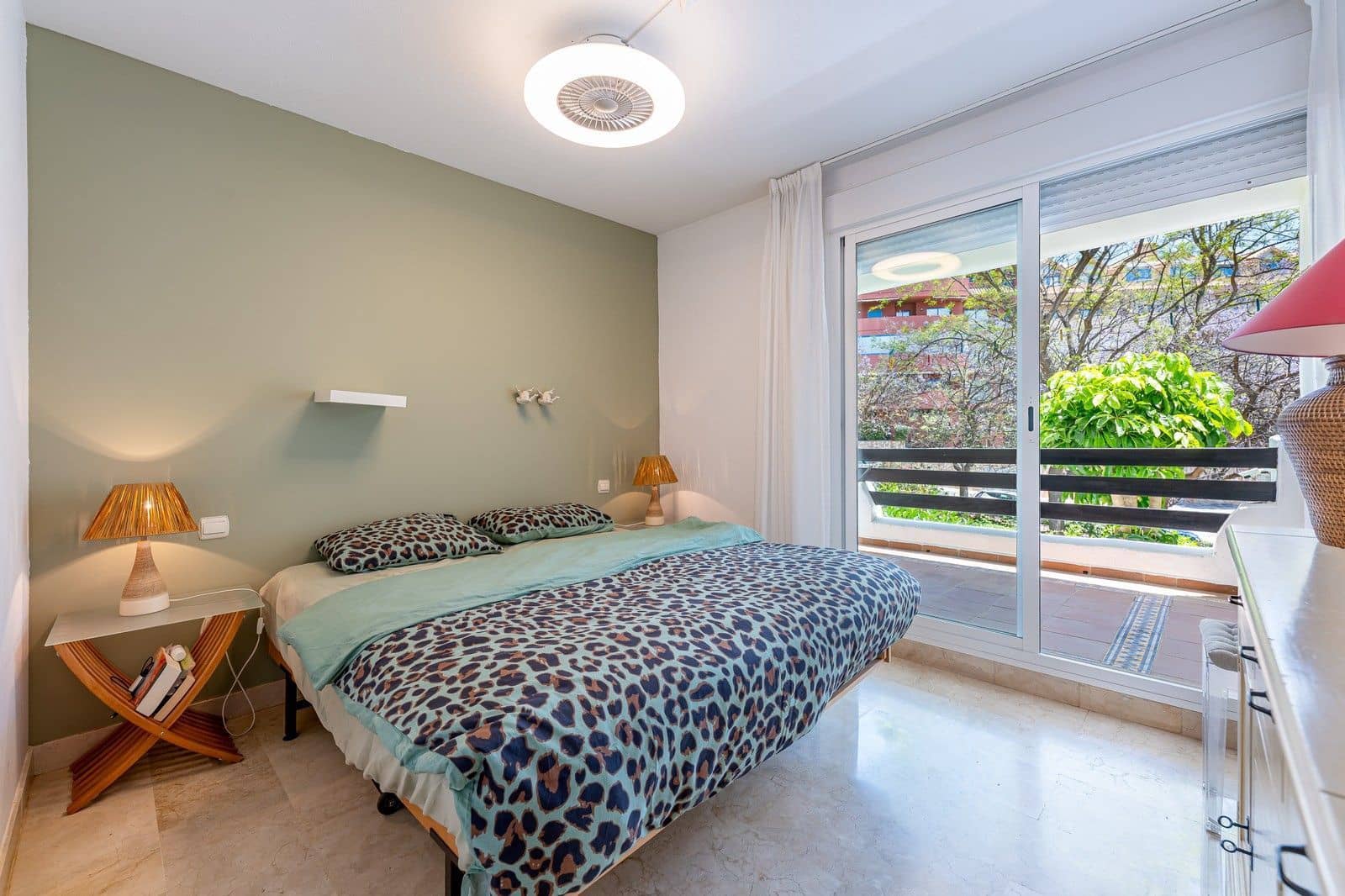 3 bedroom Apartment for sale in Benalmadena Costa - € 491,222 (Ref: 9843537)