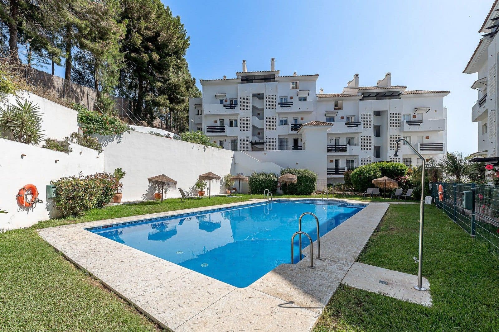 3 bedroom Apartment for sale in Benalmadena Costa - € 491,222 (Ref: 9843537)