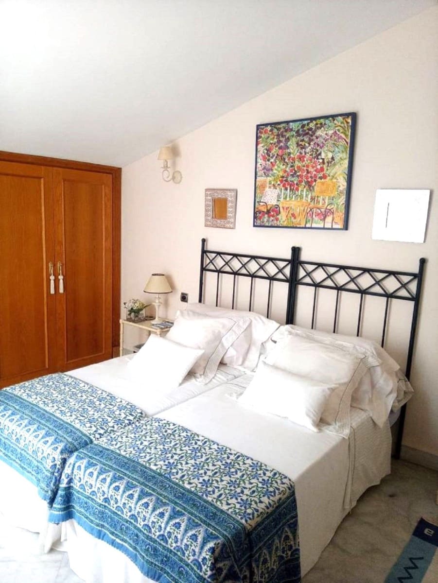 3 sypialnia Dom blizniak na sprzedaż w Golden Mile - 1 600 000 € (Ref: 9843539)
