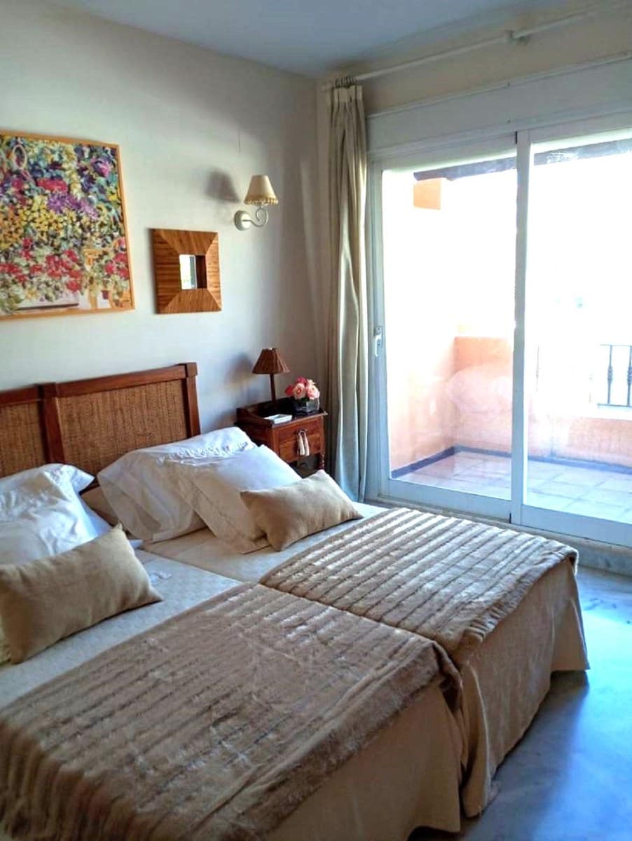 3 sypialnia Dom blizniak na sprzedaż w Golden Mile - 1 600 000 € (Ref: 9843539)