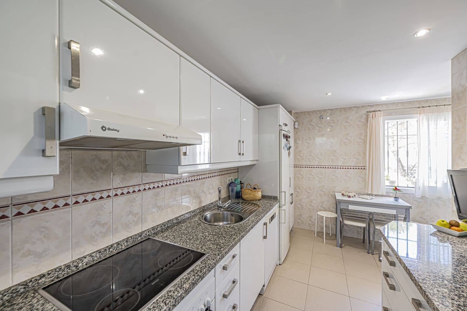 3 camera da letto Appartamento in vendita in Nueva Andalucia - 560.000 € (Rif: 9843547)