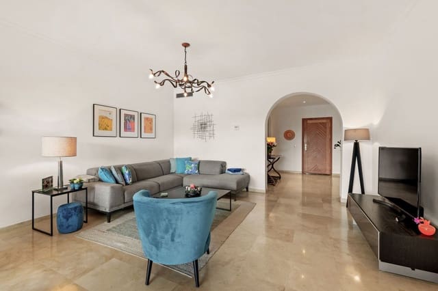 2 Zimmer Apartment zu verkaufen in Cancelada, Estepona - 549.000 € (Ref: 9843550)