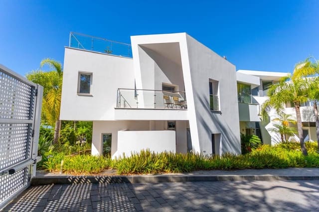 4 sovrum Semi-fristående Villa till salu i Golden Mile, Marbella - 2 700 000 € (Ref: 9843557)