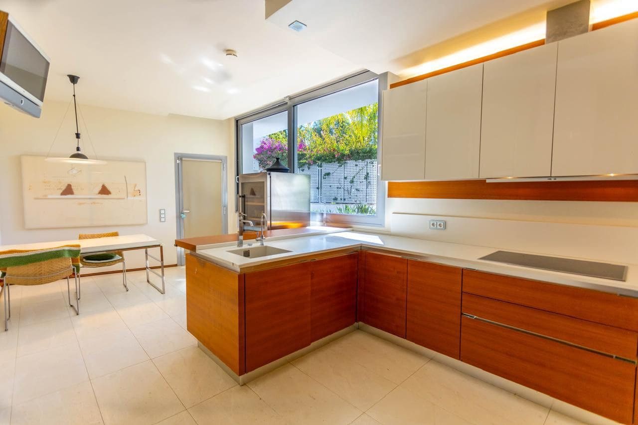 4 makuuhuone Paritalo myytävänä paikassa Golden Mile - 2 700 000 € (Ref: 9843557)