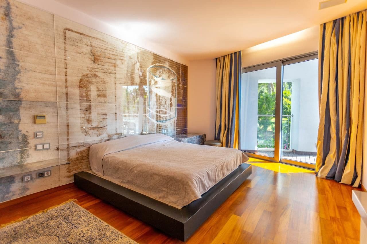 4 makuuhuone Paritalo myytävänä paikassa Golden Mile - 2 700 000 € (Ref: 9843557)